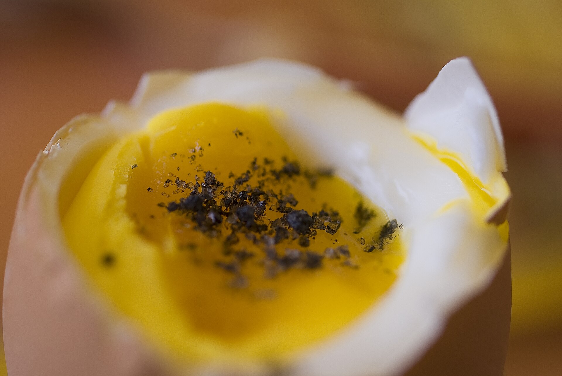 ÆGGEBLOMME, Confiteret